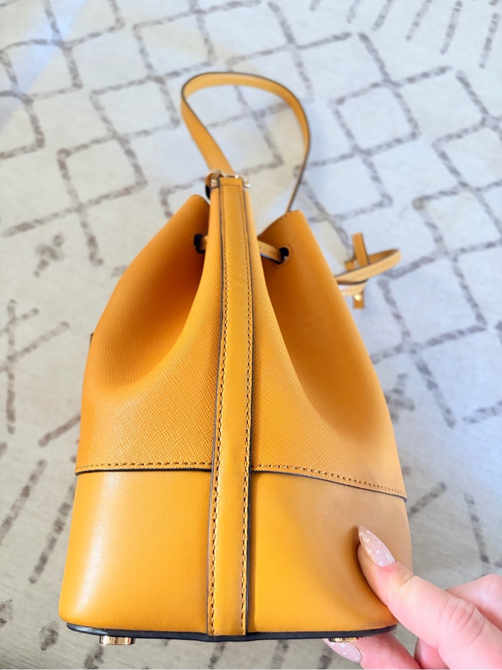 Michael Kors Trista Bucket Bag Mustard Yellow Saffiano Shoulder Bag - Picture 7 of 12
